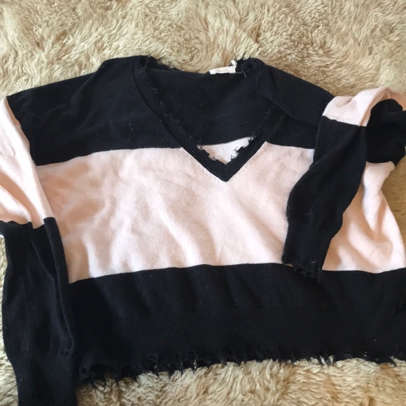 Cropped sweater - Picture 1 of 1